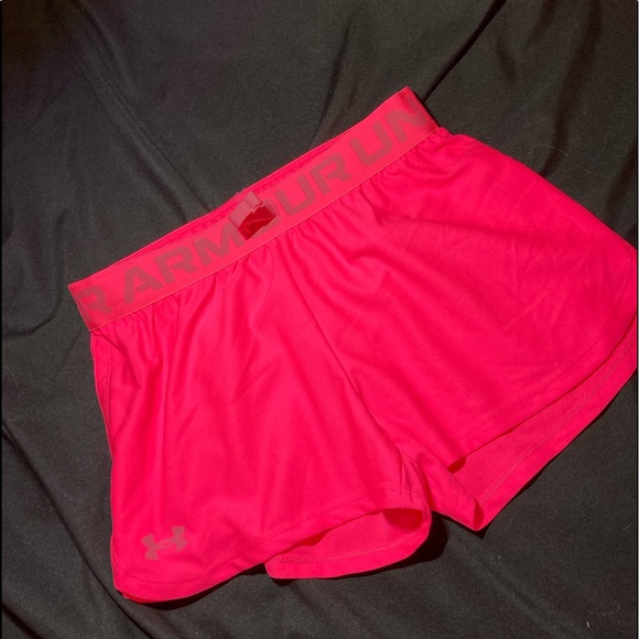 Youth Under Armour Shorts - Picture 2 of 4